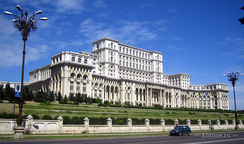 Дворец Николае Чаушеску в Румынии выставлен на торги