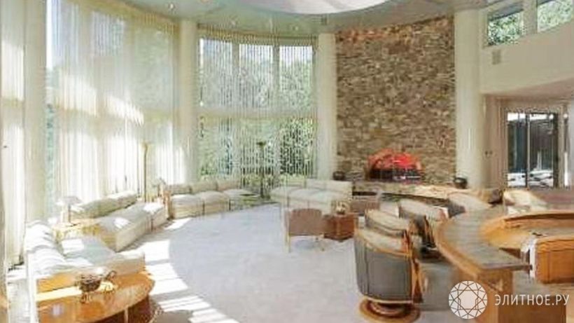 Поклонник  Уитни Хьюстон купил её бывшую резиденцию за 1,5 млн долларов
