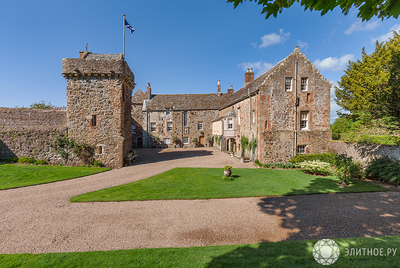 Выставлен на продажу старейший шотландский замок Craig