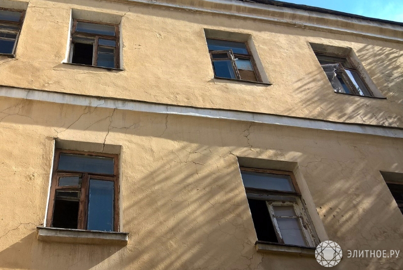 Власти Москвы продают здание рядом с «Домом с атлантами» на Китай-городе