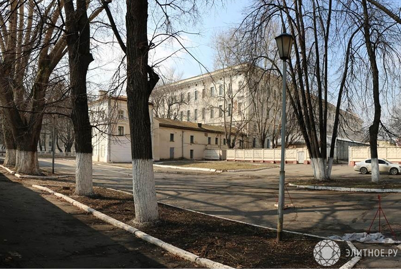 Столичные власти продают комплекс Военной академии у парка Зарядье