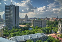 На Новом Арбате загорелся реконструируемый дом-книжка