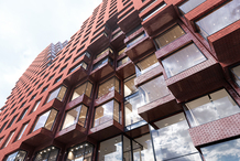 В комплексе Red7 на Садовом кольце начали остеклять фасады