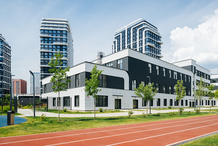 В жилом комплексе «Остров» начала работать школа № 2030